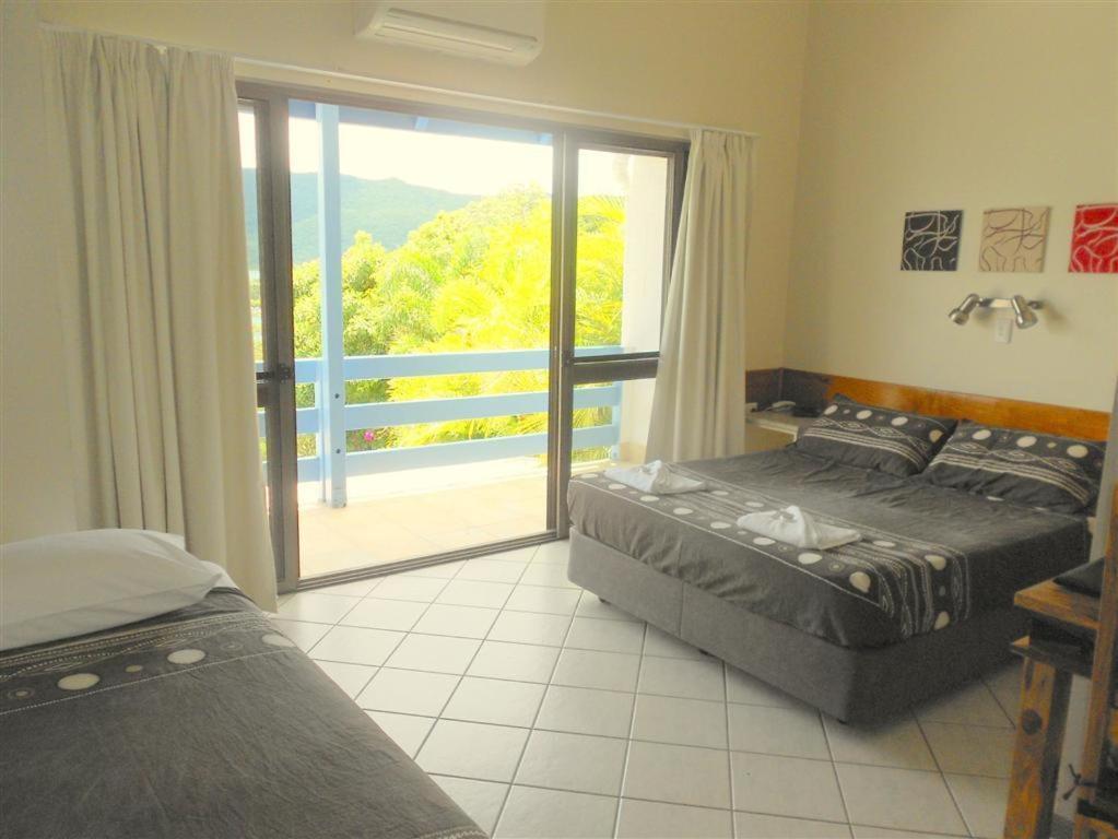 Coral Point Hotel 3*